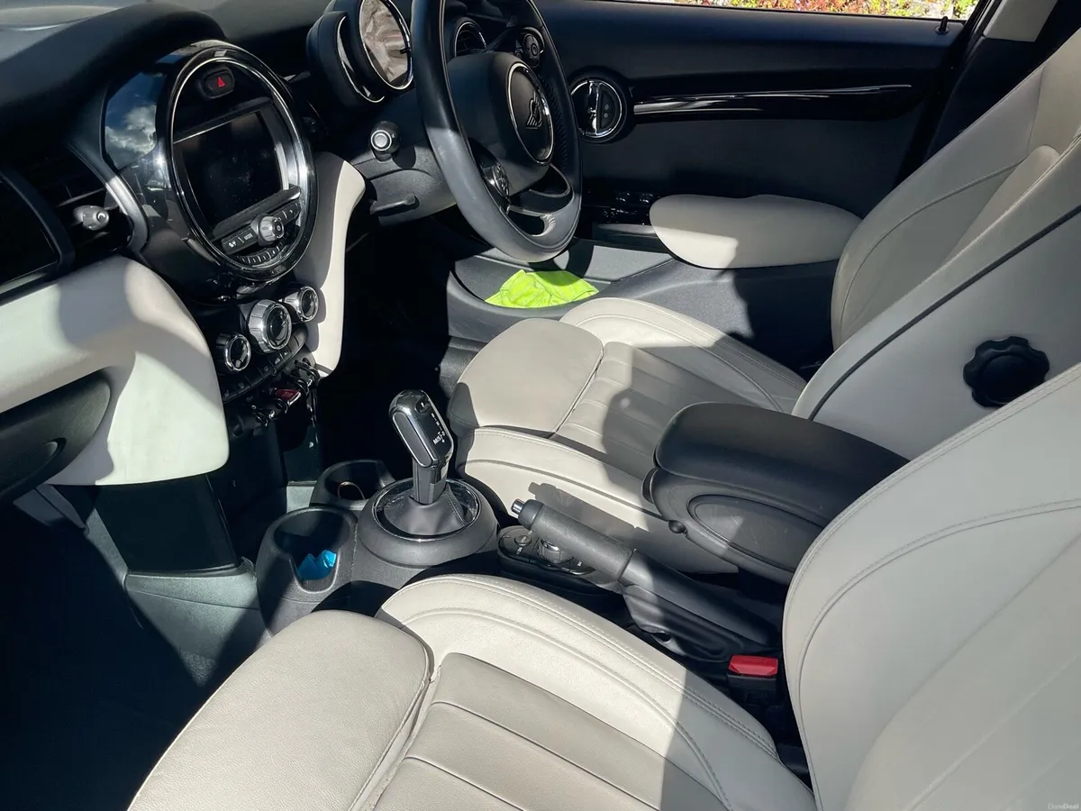 Mini Cooper Automatic - Image 3