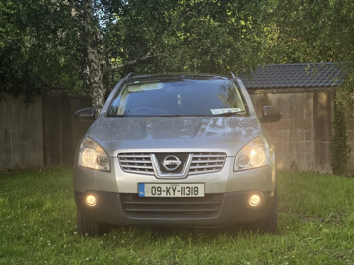 Automatic Nissan Qashqay petrol  
150 000 km - Image 2