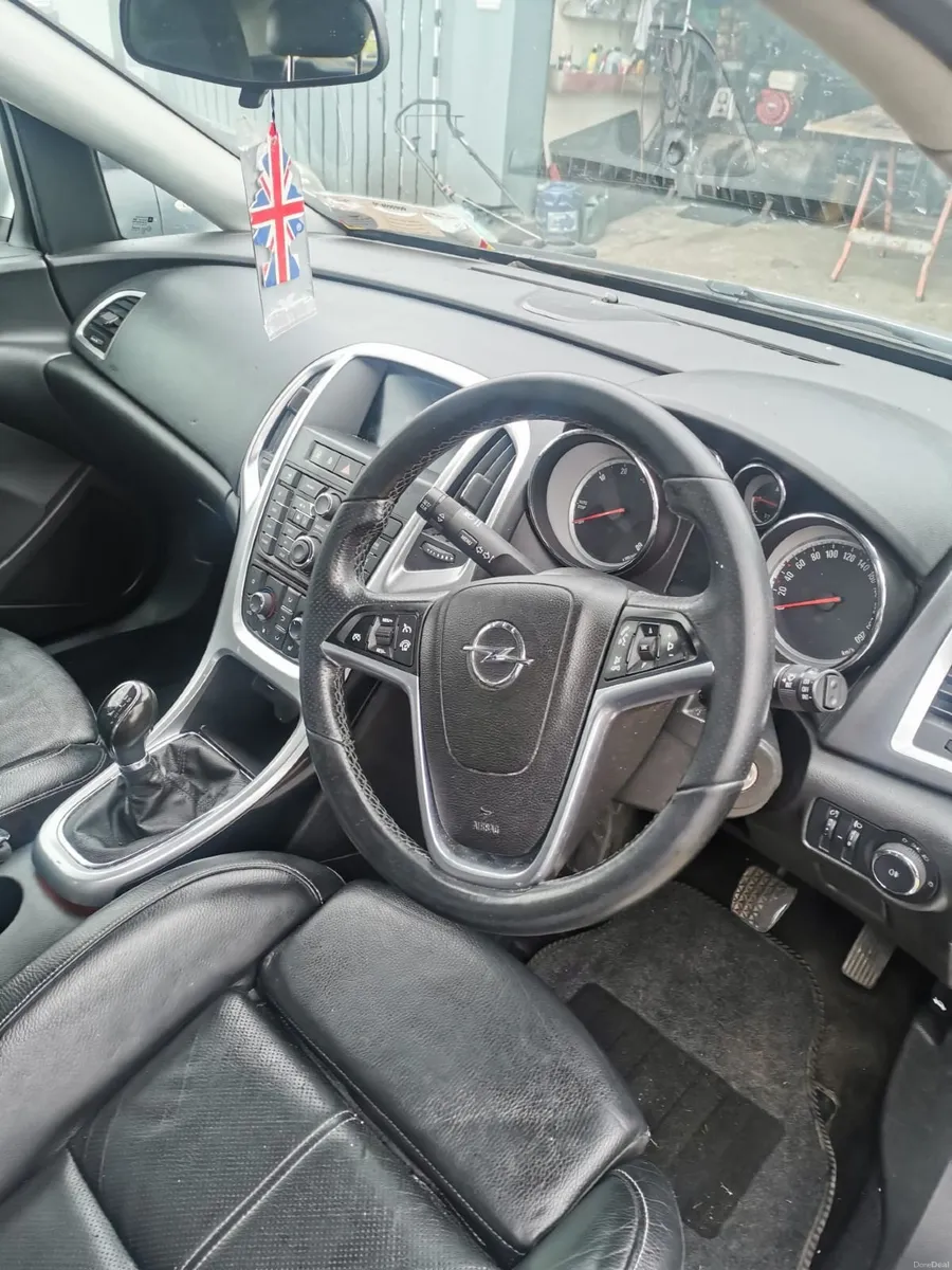 2015 Opel Astra 1.6 diesel sri new nct - Image 3