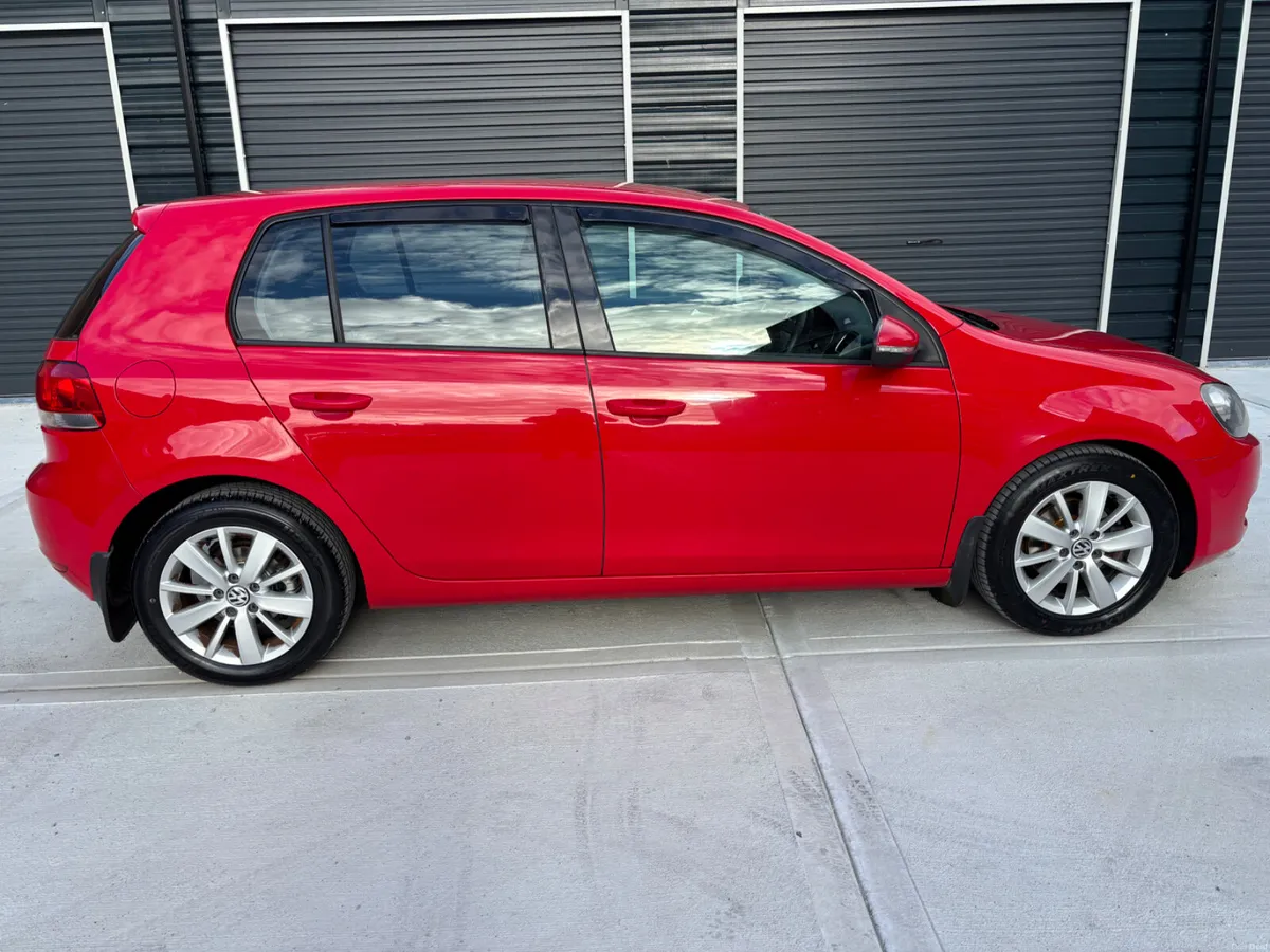 2011 Volkswagen Golf 1.6 TDI BLUEMOTION 105BHP - Image 4