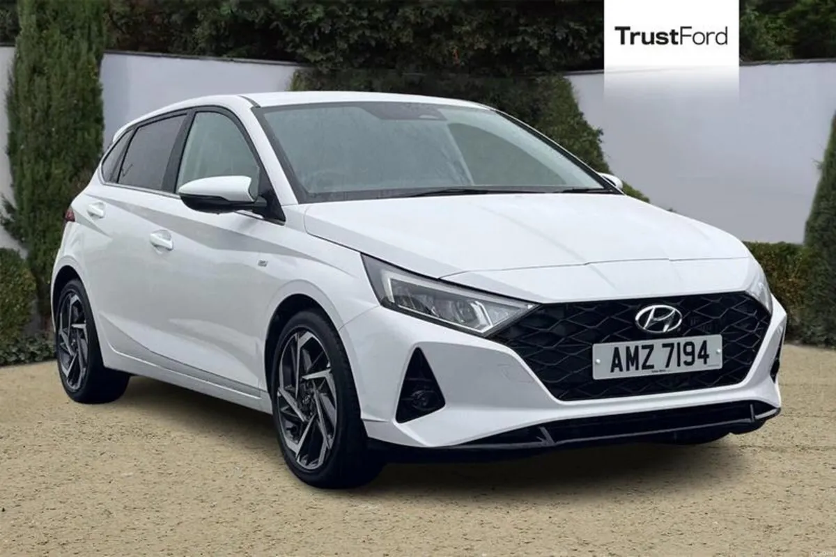 Hyundai i20 Premium - Image 1