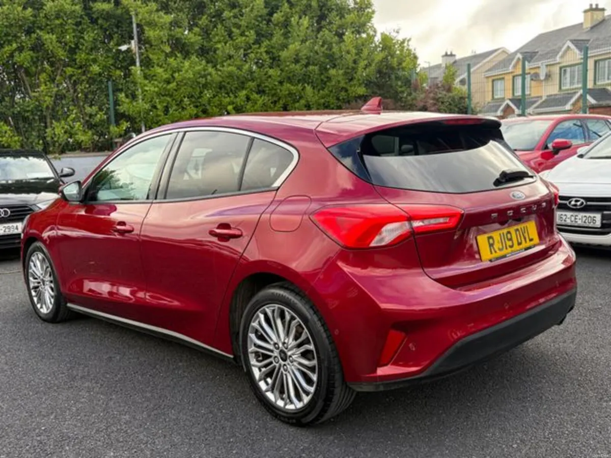 Ford Focus TITANIUM X TDCI - Image 3