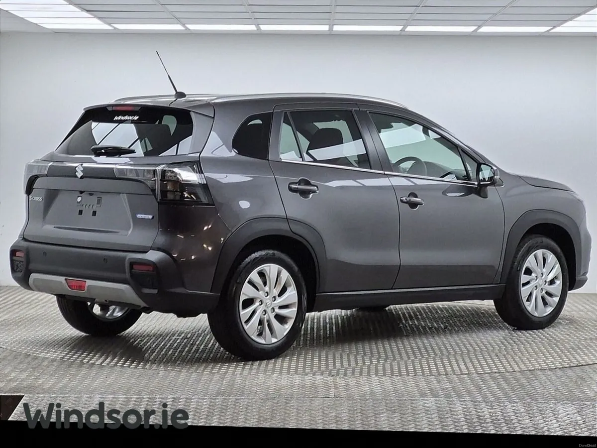 Suzuki S-CROSS Mild Hybrid Motion Manual 1.4 2WD - Image 3