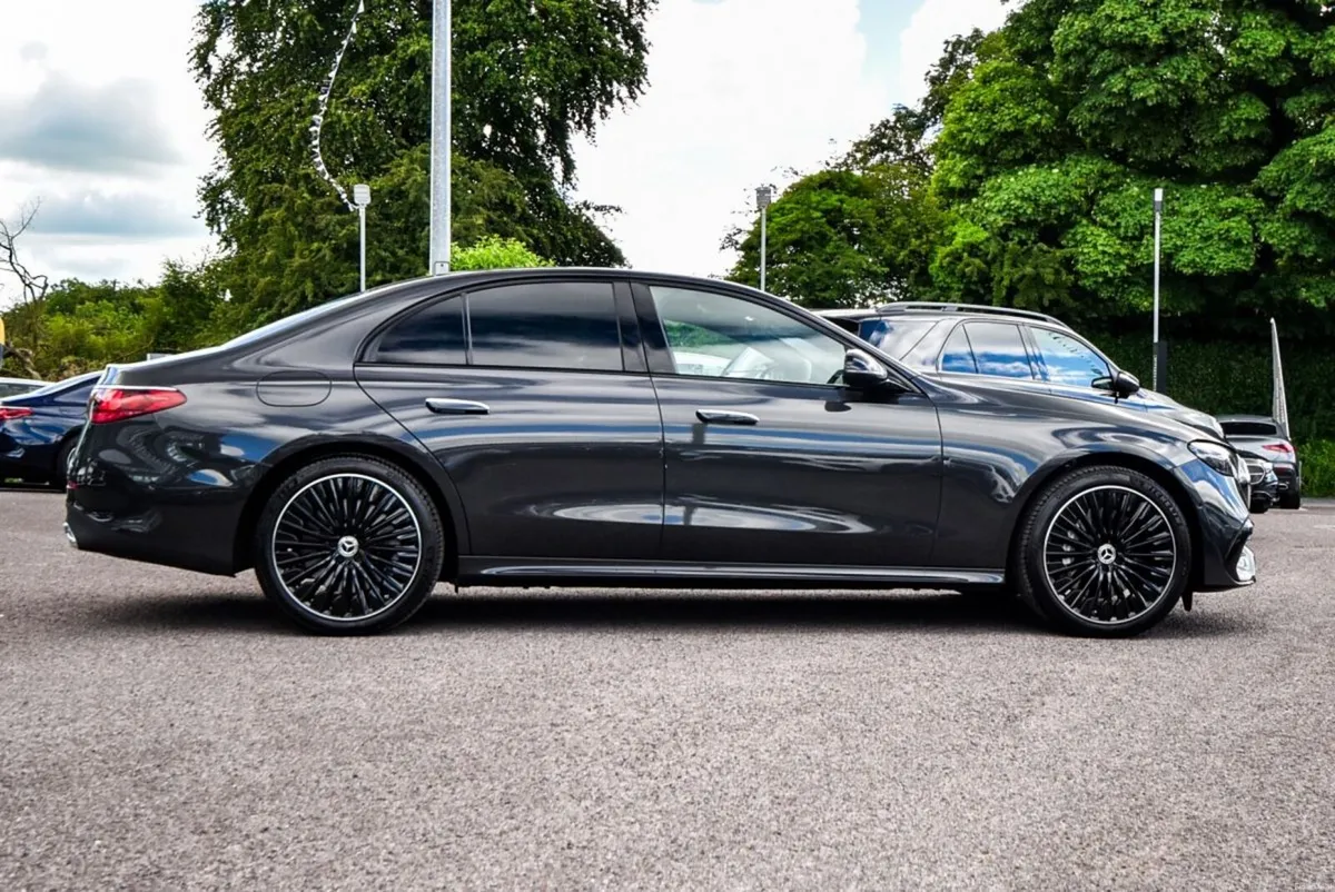 Mercedes-Benz E-Class E300de AMG 328bhp Diesel PHE - Image 4