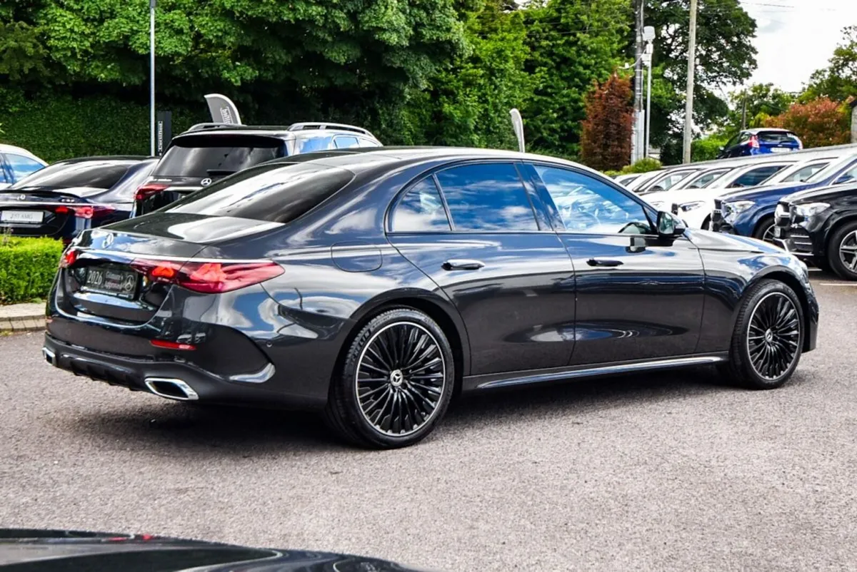 Mercedes-Benz E-Class E300de AMG 328bhp Diesel PHE - Image 4