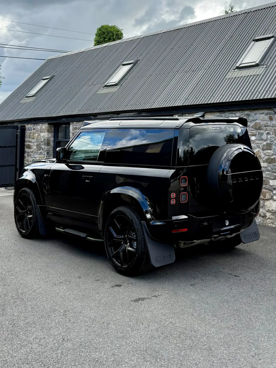 261 LAND ROVER DEFENDER 90 X DYNAMIC URBAN STYLE - Image 5