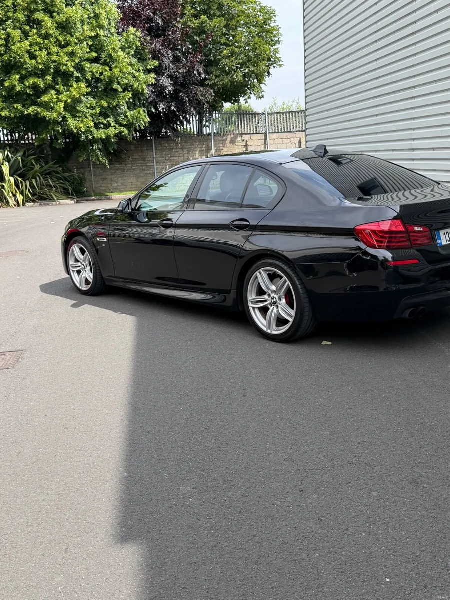 BMW 5-Series 2013 - Image 4