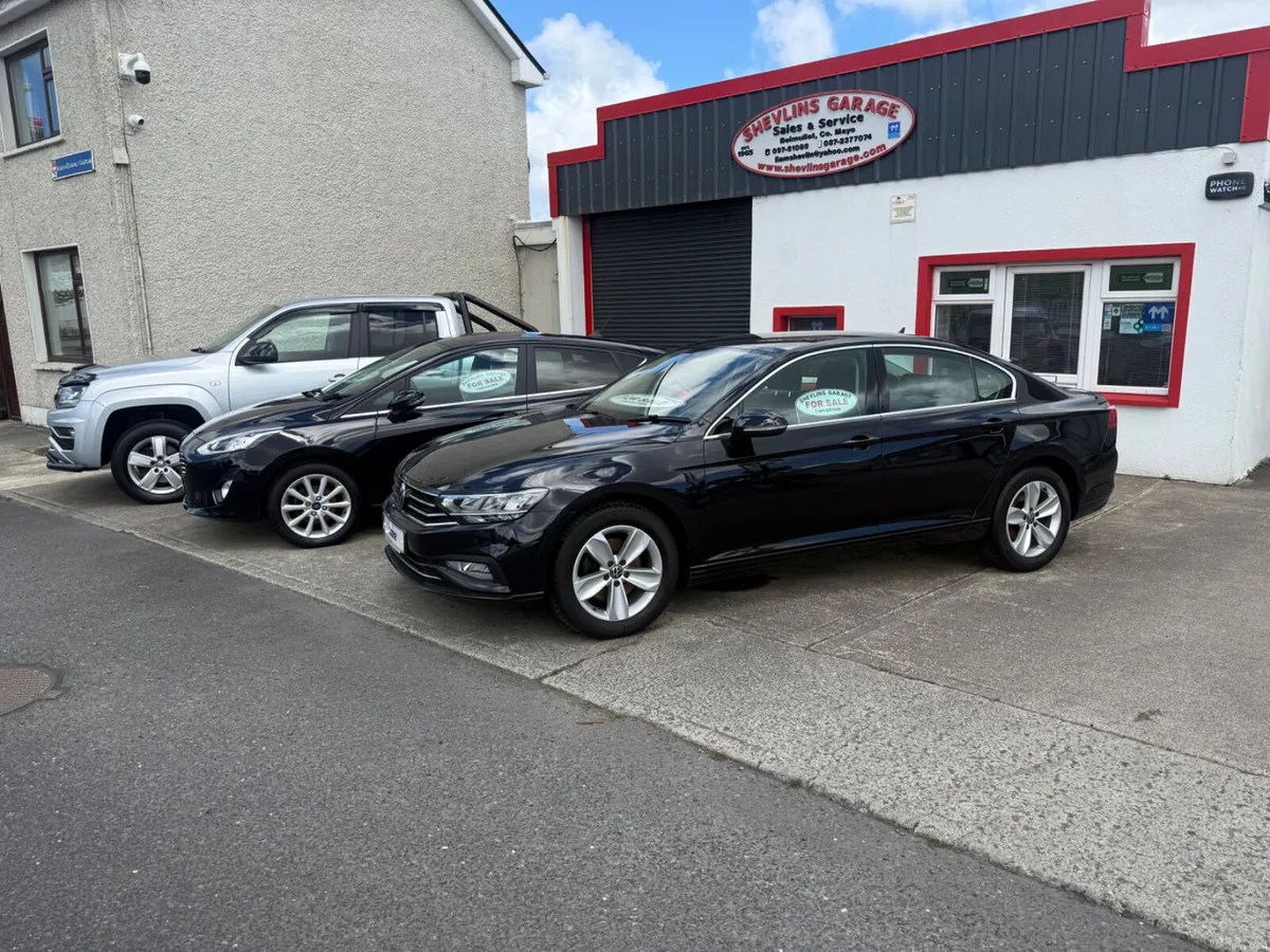 2022 Volkswagen Passat 2.0 Tdi SE-NAV AUTO - DSG - Image 2
