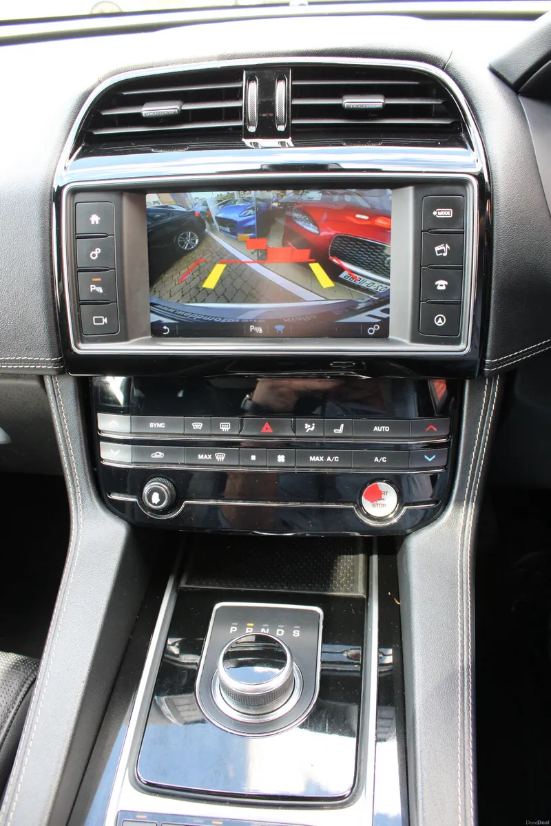 F-PACE 2.0L R-SPORT AUTO 180BHP PANROOF NEW NCT - Image 6