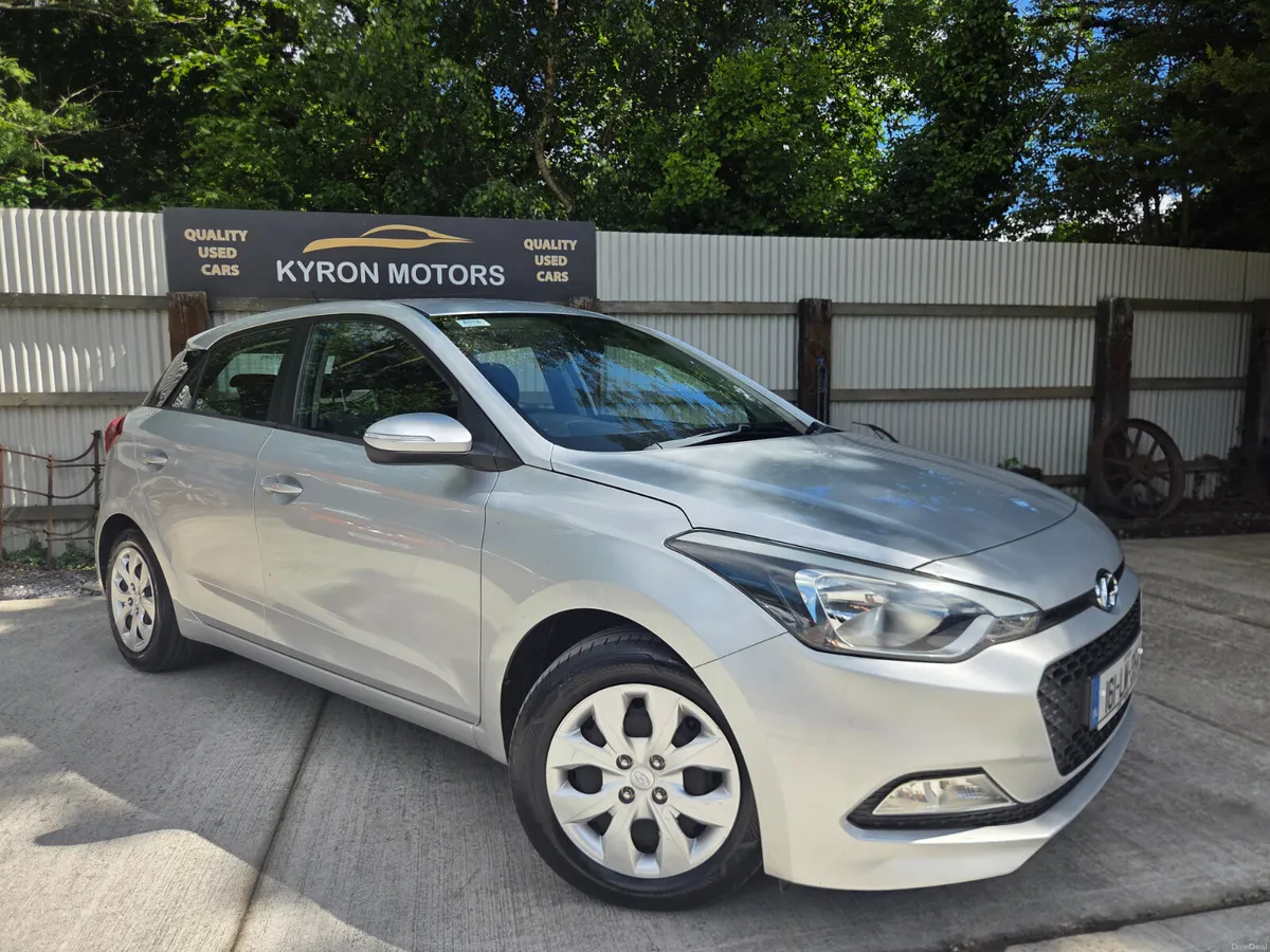 161 Hyundai i20 Classic 1.2 Petrol Ideal First Car - Image 1