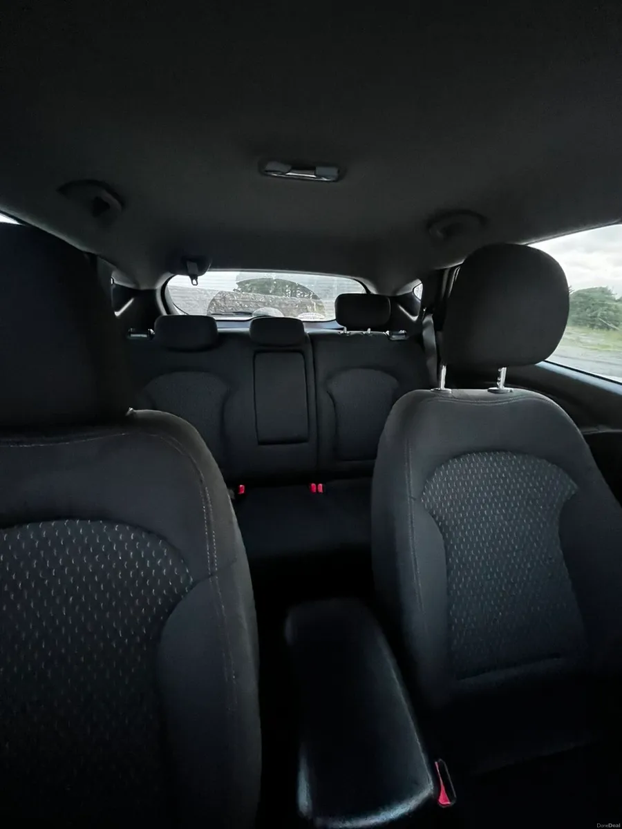 Hyundai IX35 - Image 2