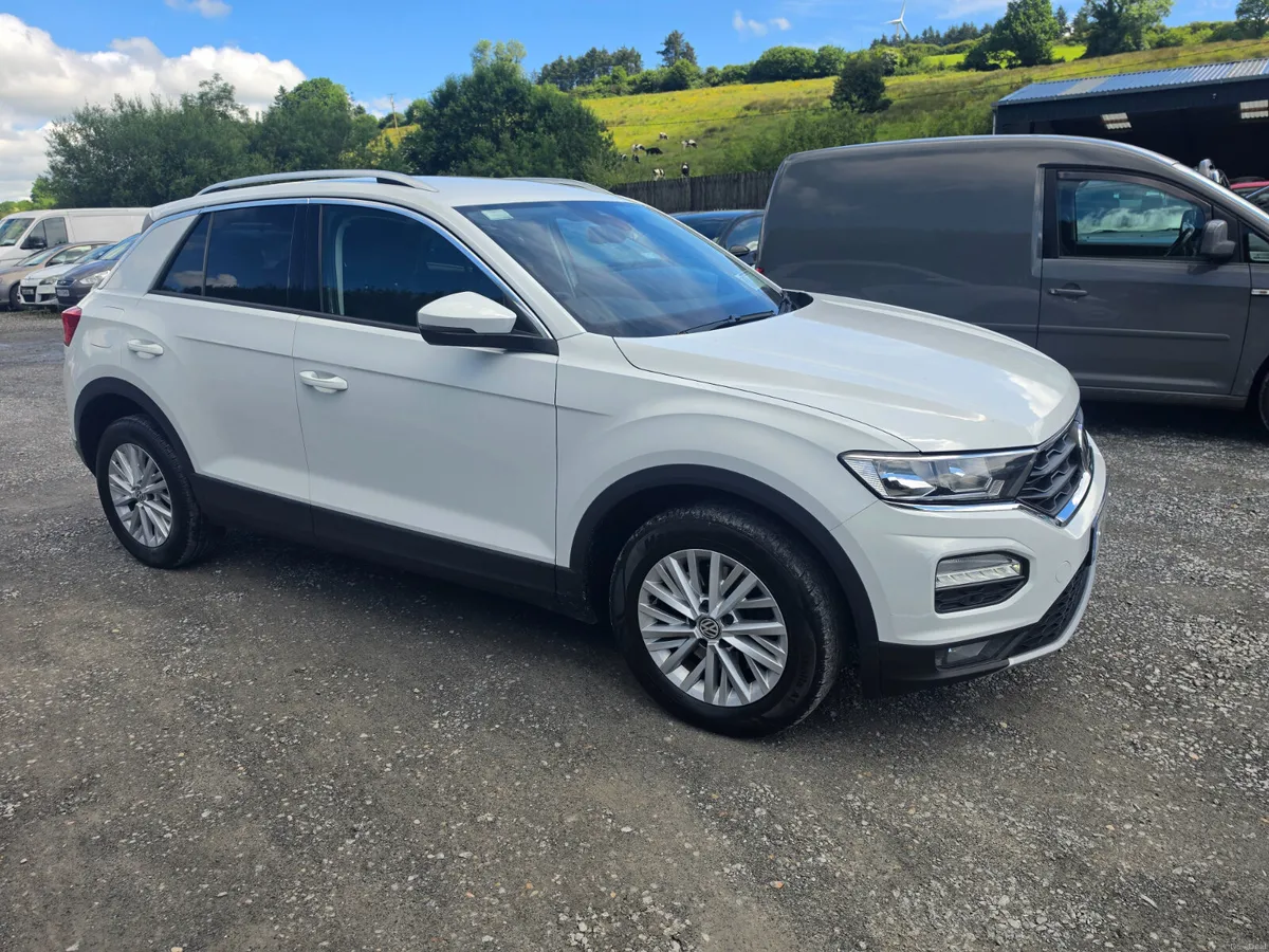 Volkswagen T-Roc 2018 - Image 2