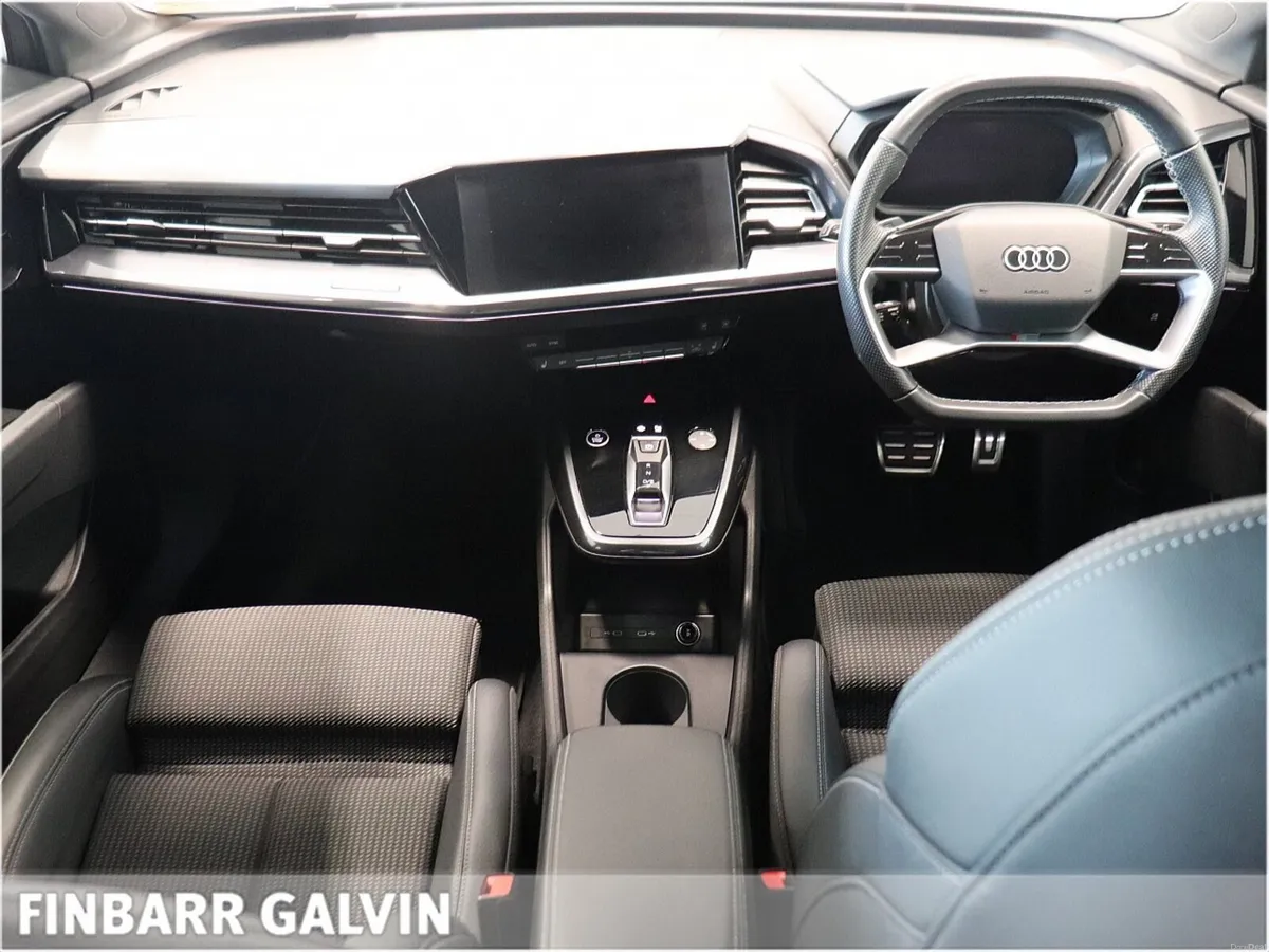 Audi e-tron 40 S- LINE - Image 4