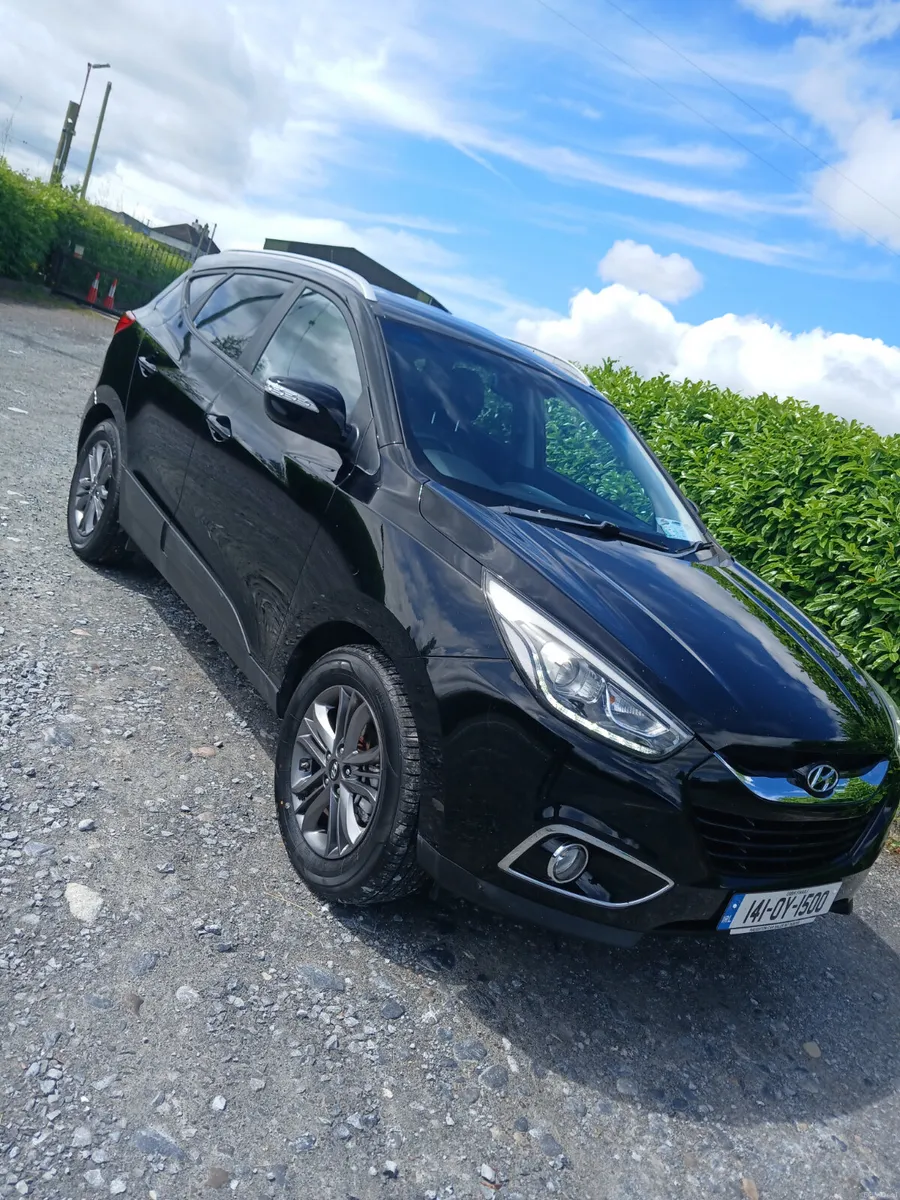 Beautiful Hyundai ix35 2014 hi spec low mileage - Image 3
