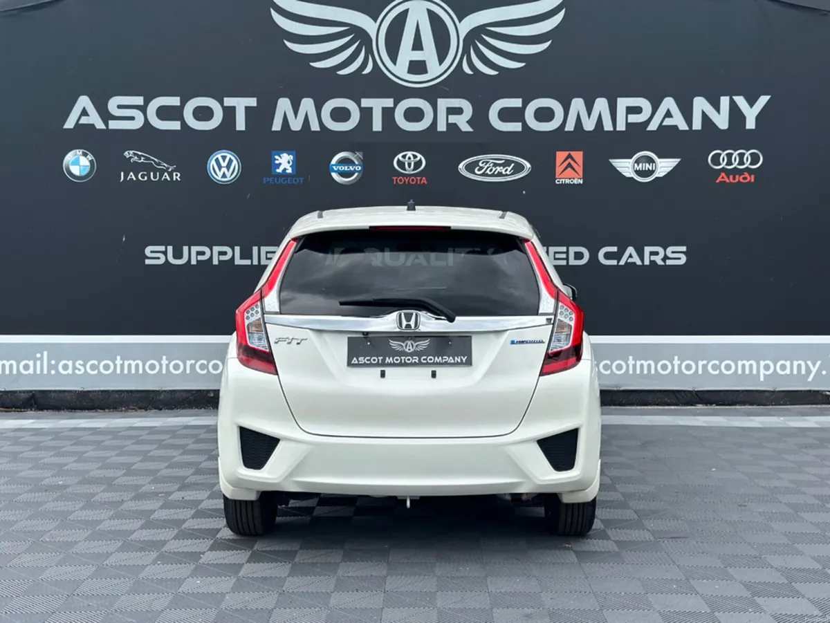 Honda Fit 1.5 Petrol Hybrid - Image 6