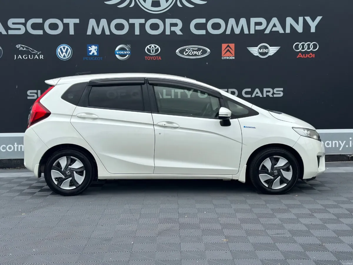Honda Fit 1.5 Petrol Hybrid - Image 2