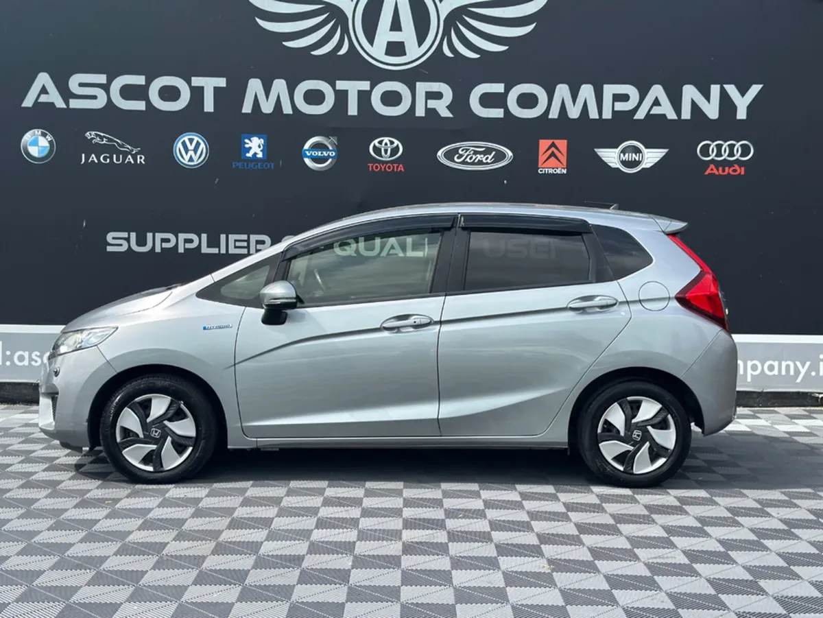 Honda Fit 1.5 Petrol Hyrbid - Image 5