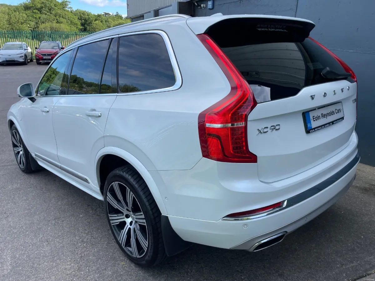 Volvo XC90 INSCRIPTION PRO T8 AWD 5DR 7 SEAT PHEV - Image 4