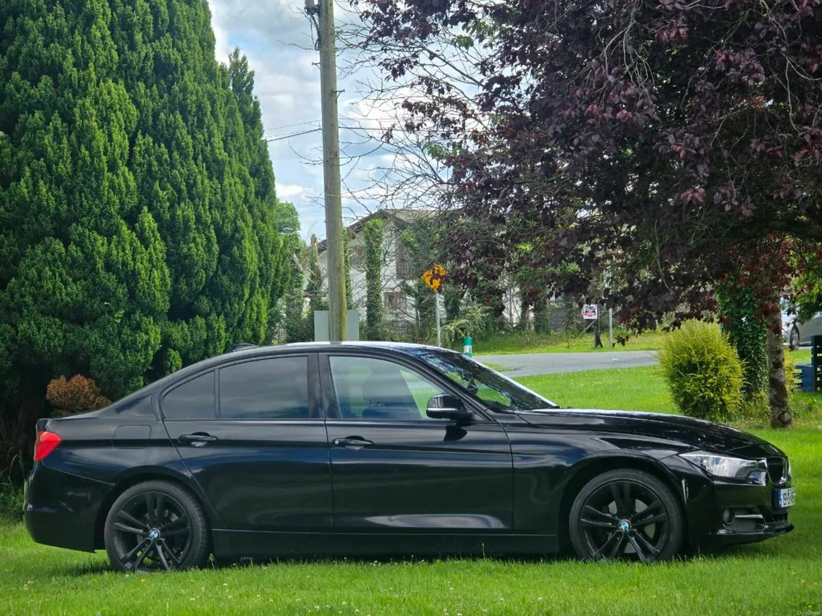 2015 BMW 3 series
Version 2.0D F30 sport NCT-09 27 - Image 1