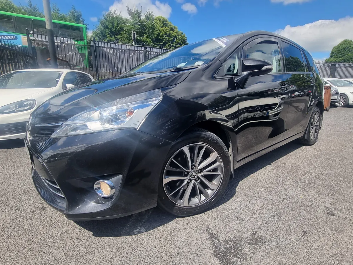 Toyota Verso 2016 Panoramic Roof - Image 4