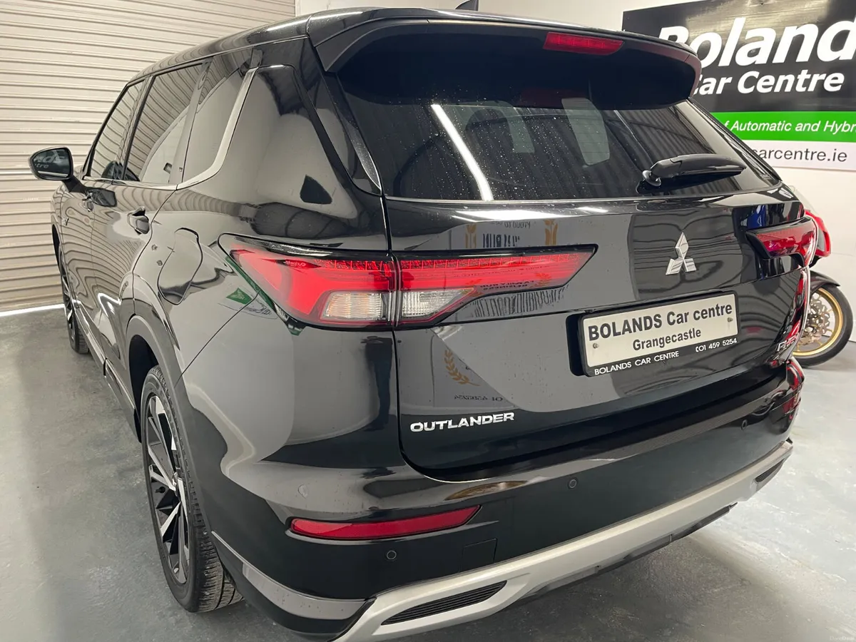 2022 Mitsubishi Outlander 7 Seater Hybrid 2.4 Phev - Image 5