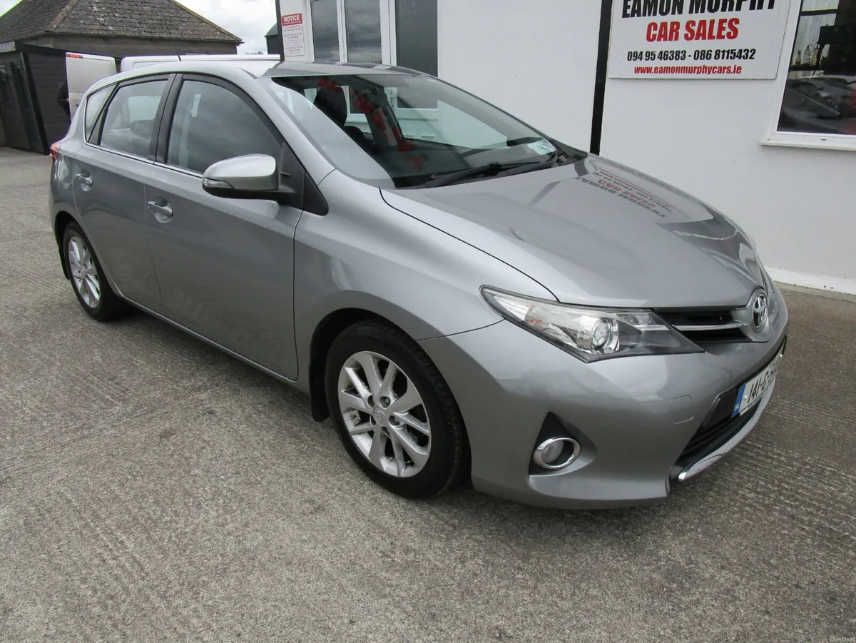 Toyota Auris 2014 - Image 1