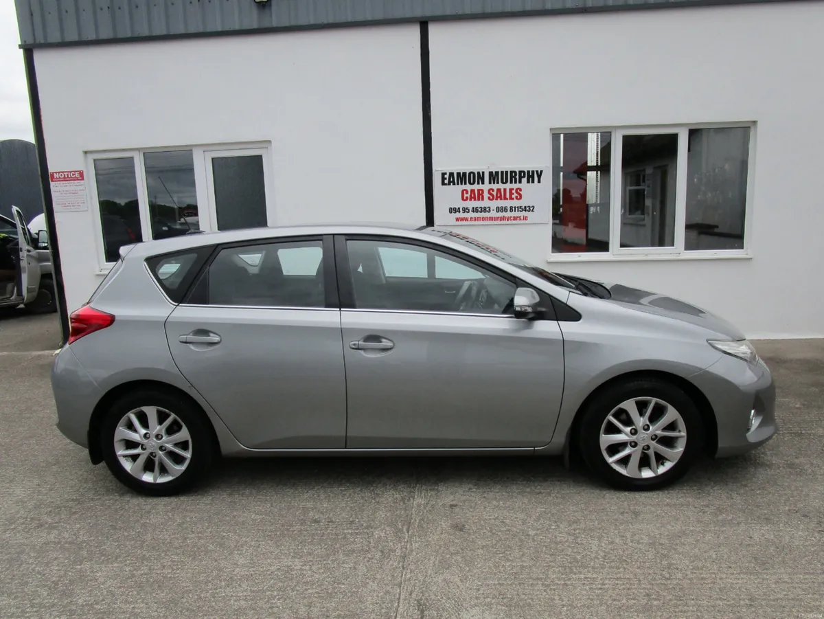 Toyota Auris 2014 - Image 4