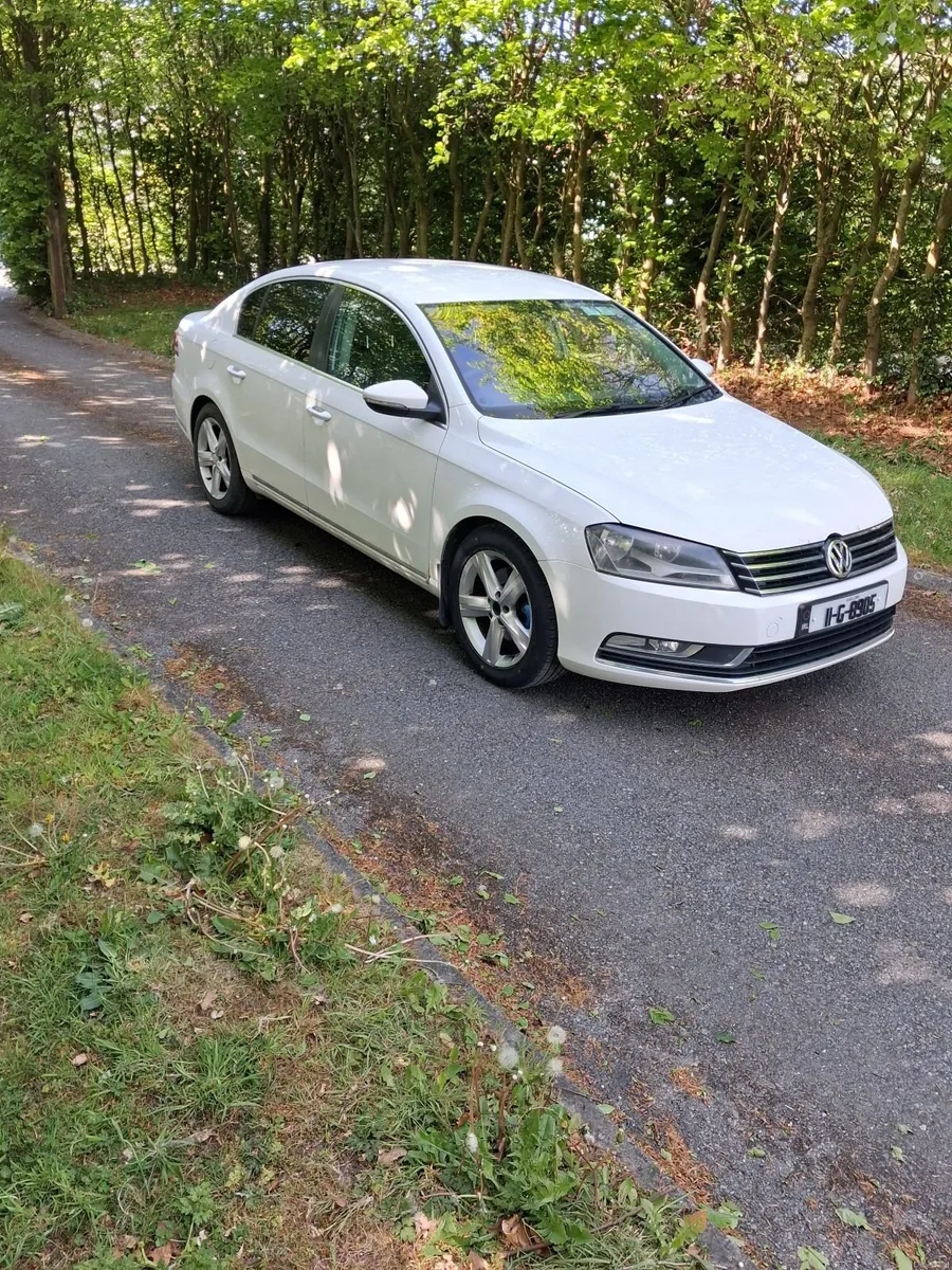 Volkswagen Passat 2011 - Image 1