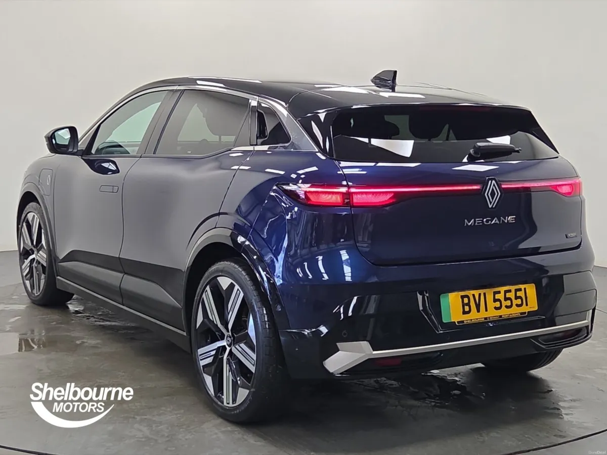 Renault Megane E-Tech Hatchback Iconic - Image 2