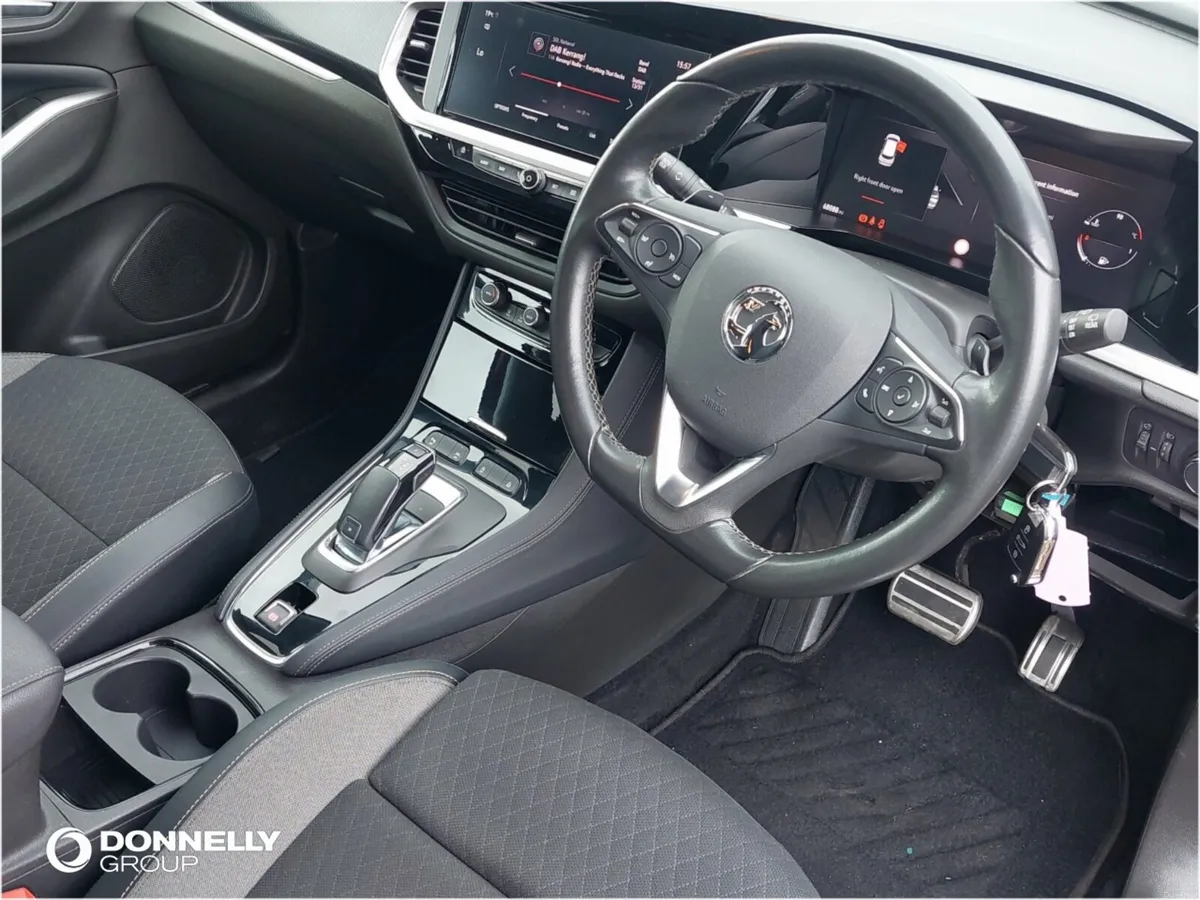 Vauxhall Grandland Diesel Hatchback SRi - Image 4