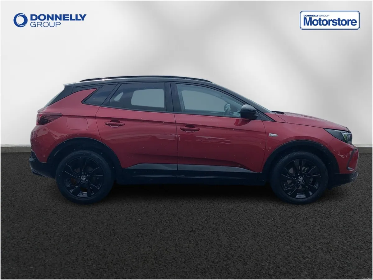 Vauxhall Grandland Diesel Hatchback SRi - Image 3