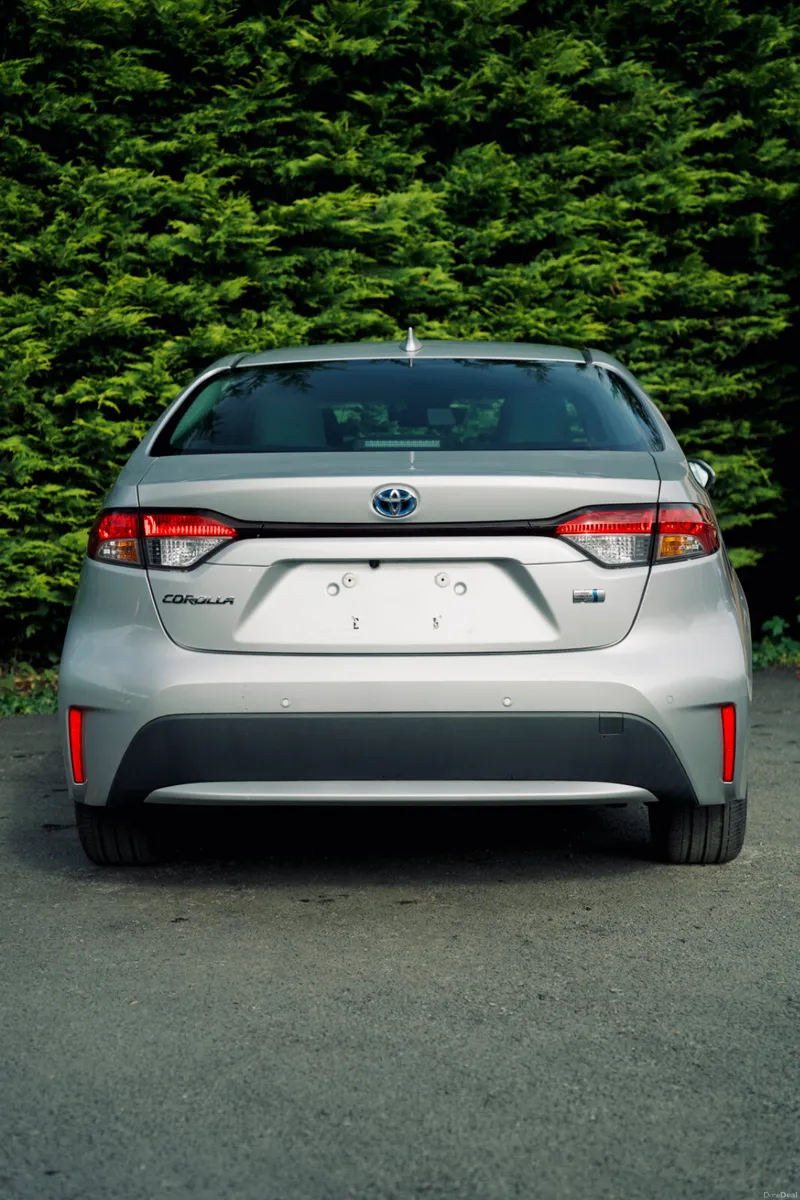 Toyota Corolla 1.8 Hybrid 2021 - Image 4