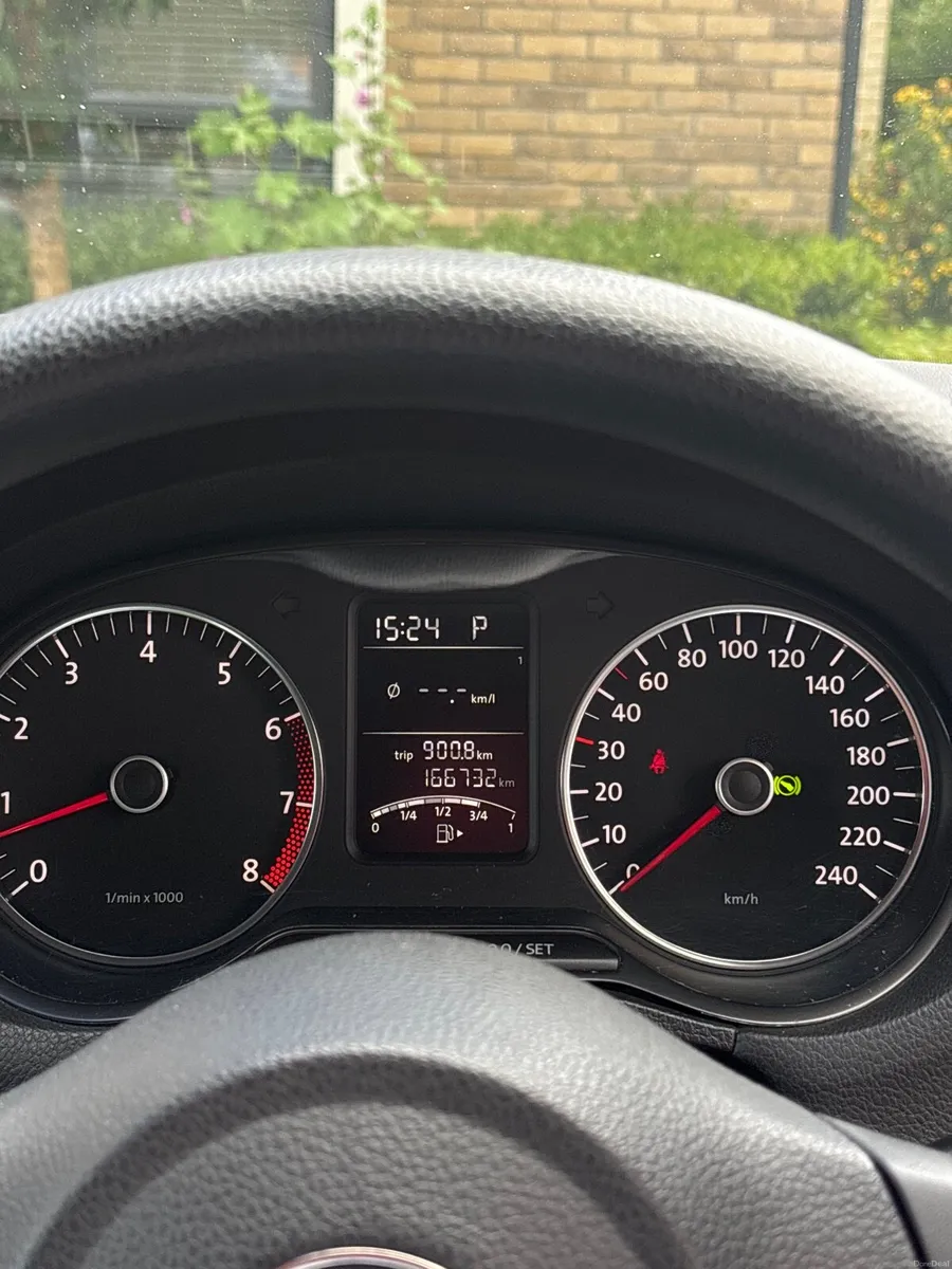 Volkswagen Polo 2011 1.2 TSI Auto - Image 3