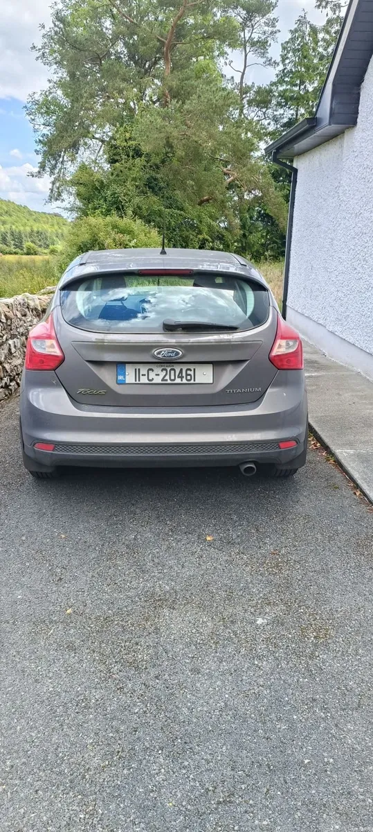 Ford Focus 2011 - Image 2