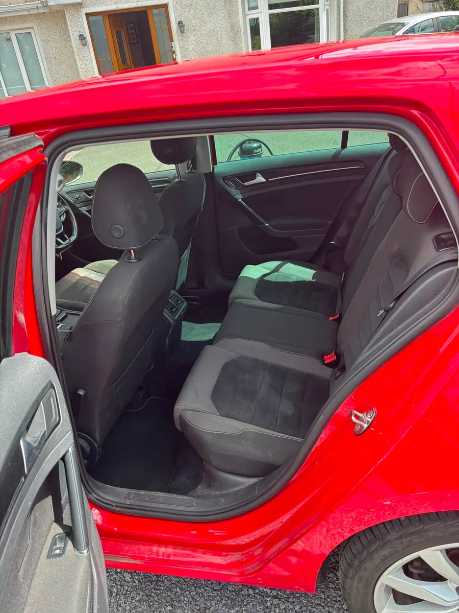 Volkswagon Golf - Image 5