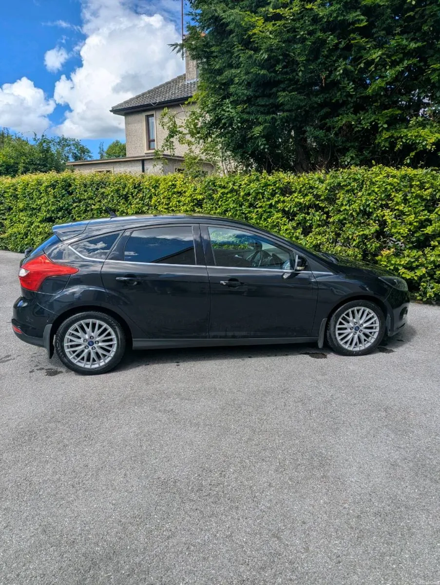 Ford Focus 2013 Zetec Turbo 125bhp - Image 2
