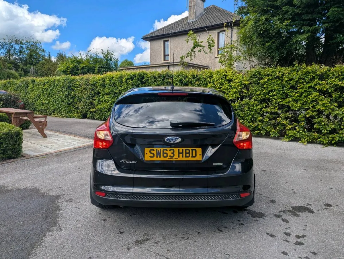 Ford Focus 2013 Zetec Turbo 125bhp - Image 3