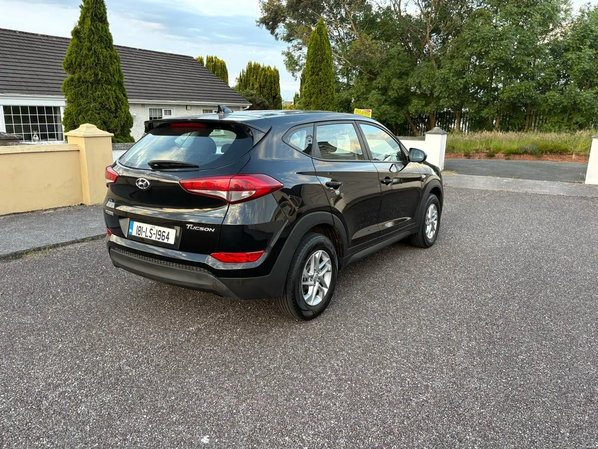 181 Hyundai Tucson 1.6 petrol new NCT 3/28 - Image 4