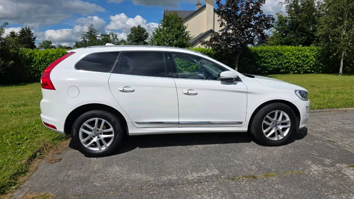 2016 Volvo XC60 Lux Nav Automatic - Image 6