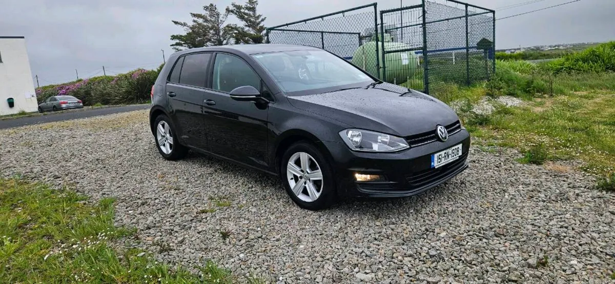 2015 Volkswagen Golf - Image 1