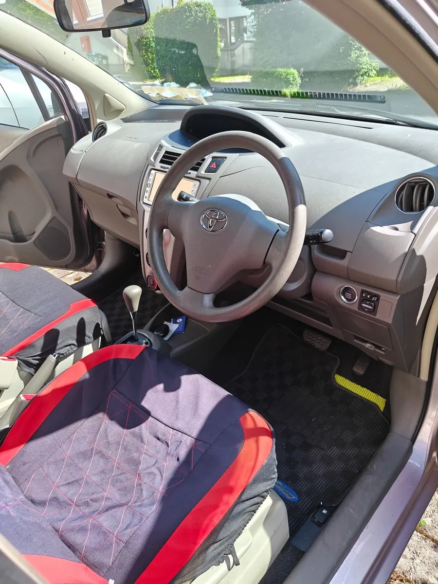 Toyota Vitz 2010 - Image 3
