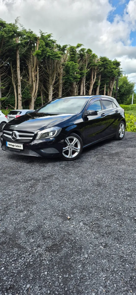 MERCEDES BENZ A180 AUTOMATIC 2015 - Image 4