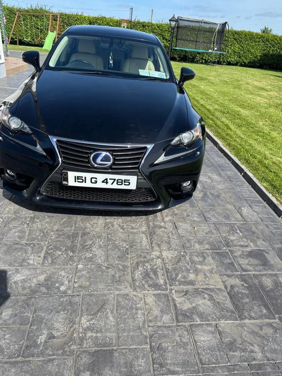 Lexus IS300h - Image 6