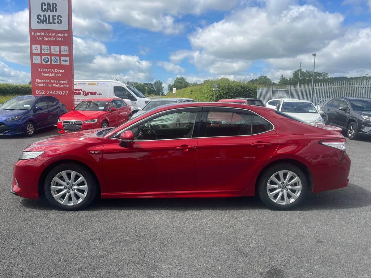 2019-1 Toyota Camry - Image 4