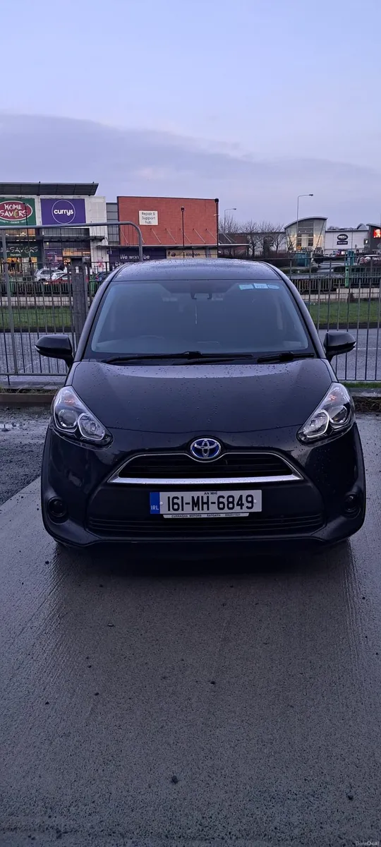 Toyota Sienta Hybrid Automatic 2016 Low mileage - Image 1