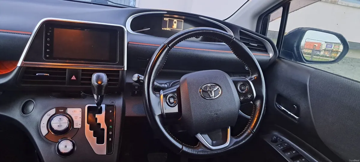 Toyota Sienta Hybrid Automatic 2016 Low mileage - Image 4