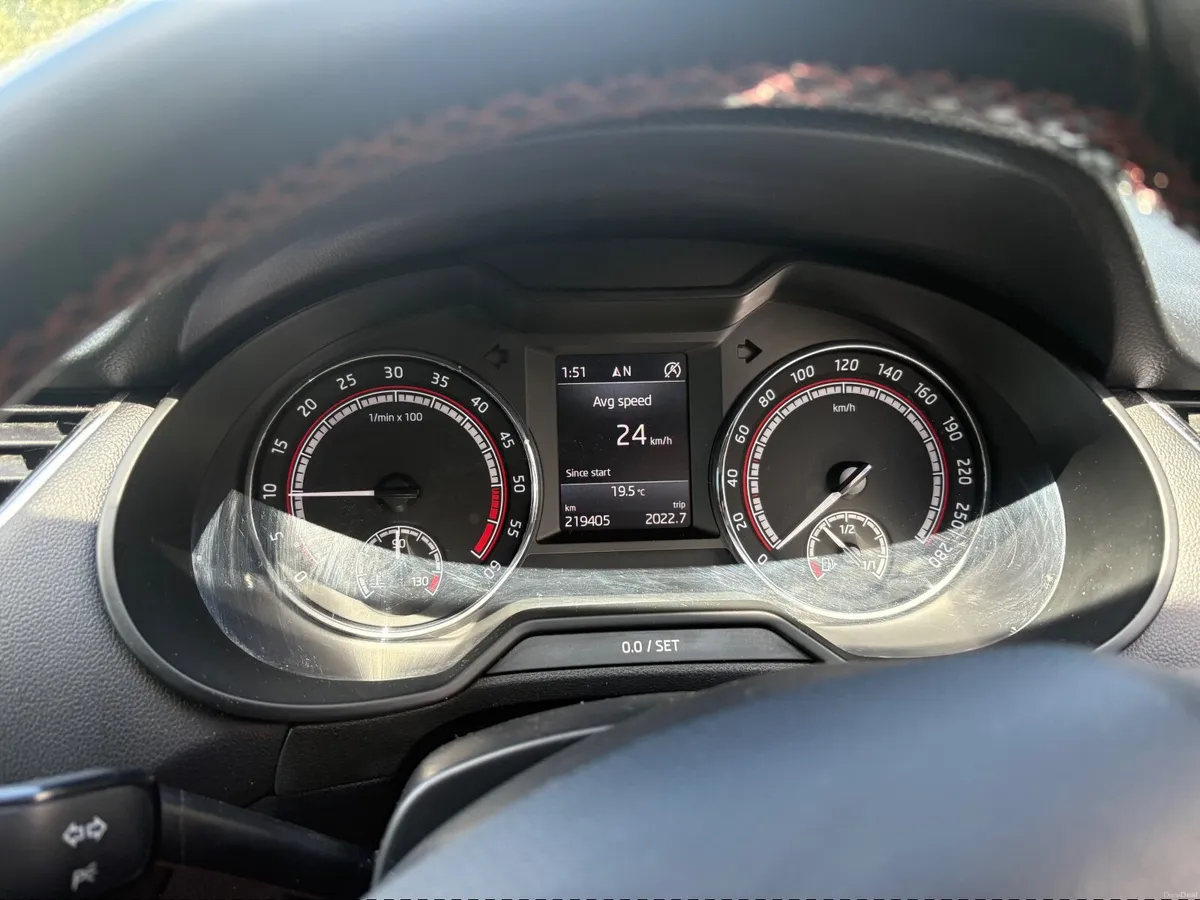 Skoda Octavia 2017 - Image 2