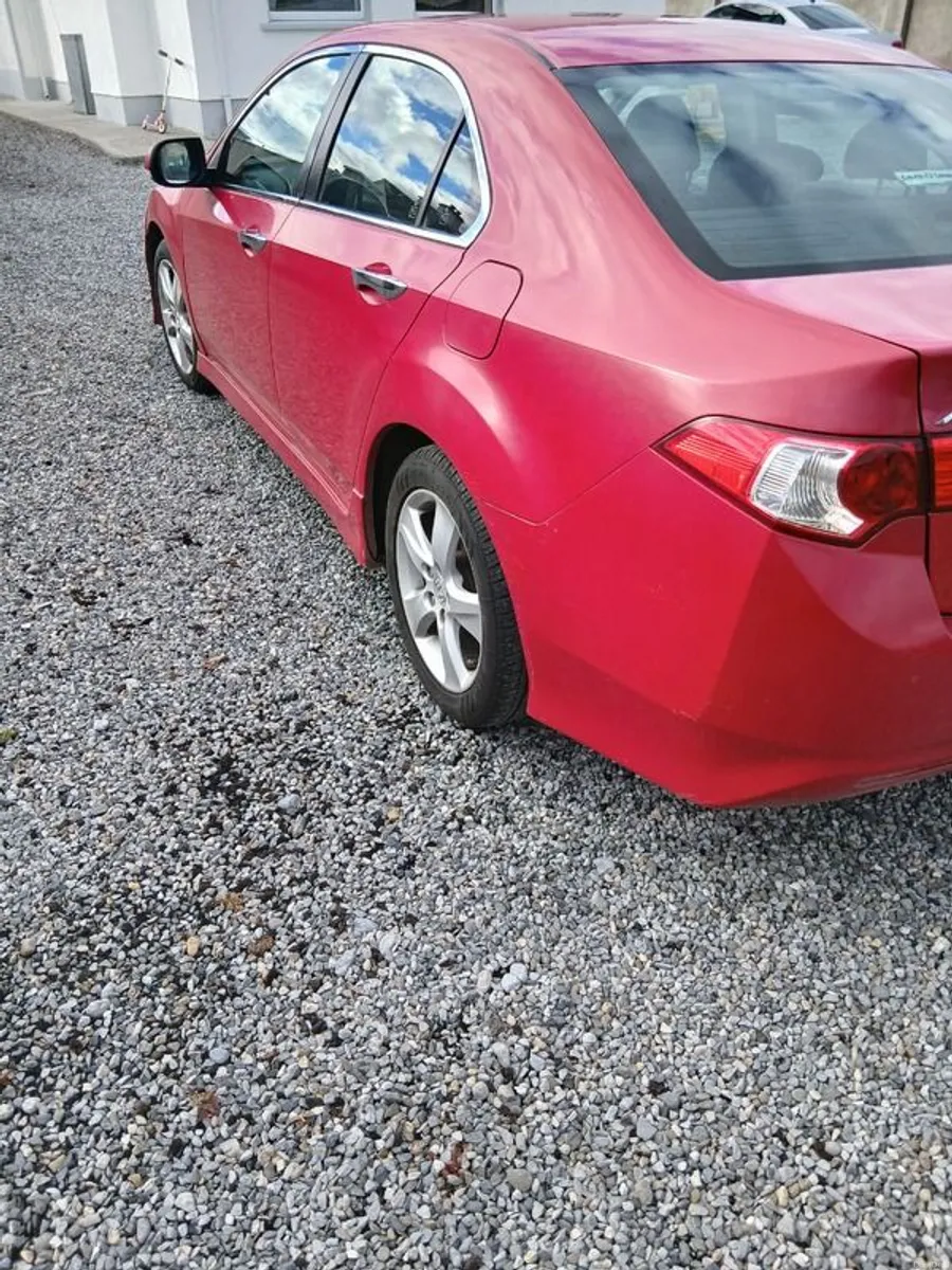 2011 Honda Accord - Image 2