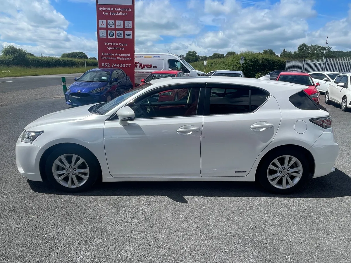 2016-1 Lexus CT - Image 4