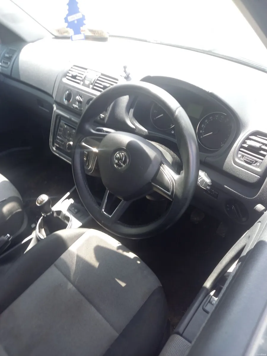 Skoda Fabia 2013 - Image 2